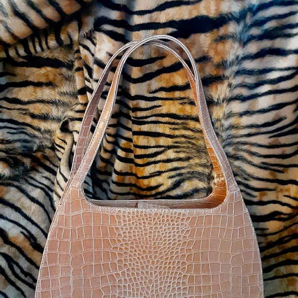 VINTAGE LIZ CLAIBORNE nude faux alligator purse - Picture 2 of 10